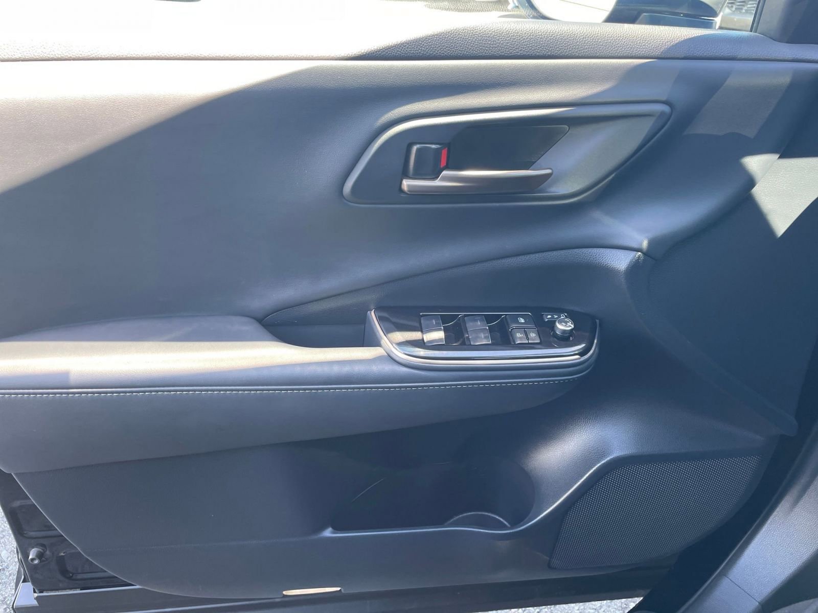 Thumbnail: 2025 Toyota Crown - 18