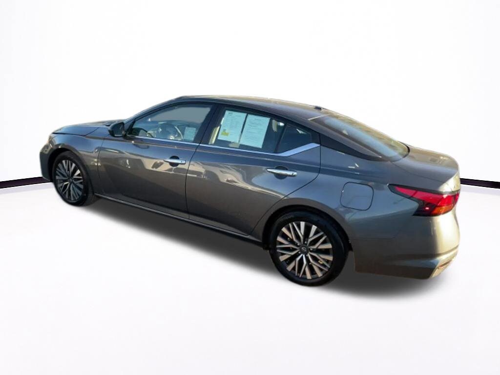 Thumbnail: 2025 Nissan Altima - 10