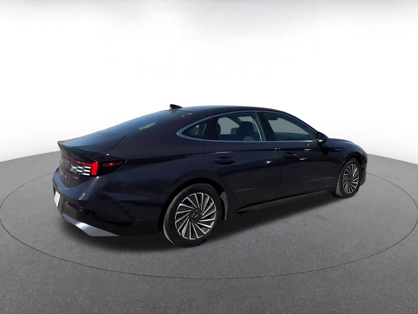 Thumbnail: 2025 Hyundai Sonata - 15