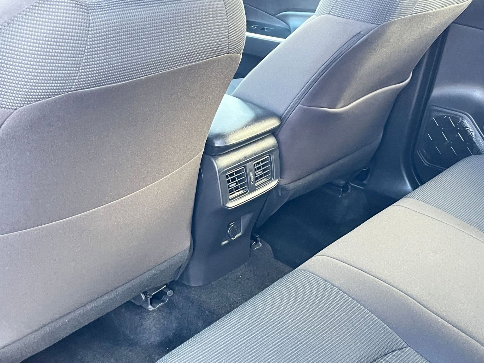 Thumbnail: 2025 Toyota RAV4 - 23