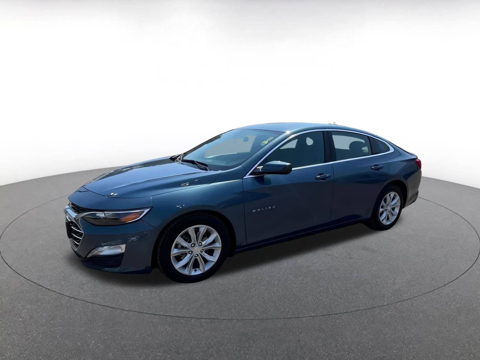 Thumbnail: 2024 Chevrolet Malibu - 9