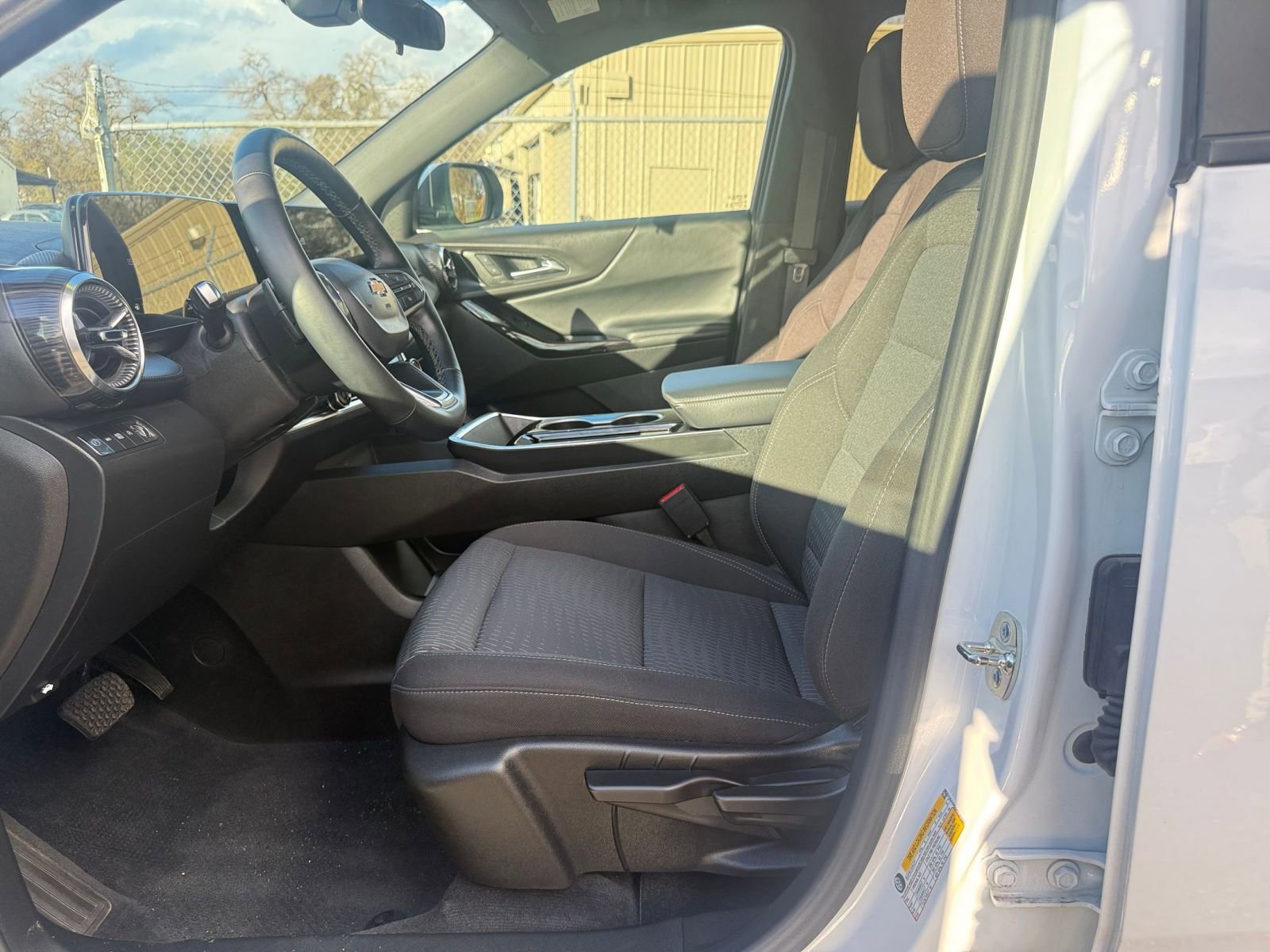 Thumbnail: 2025 Chevrolet Equinox - 27