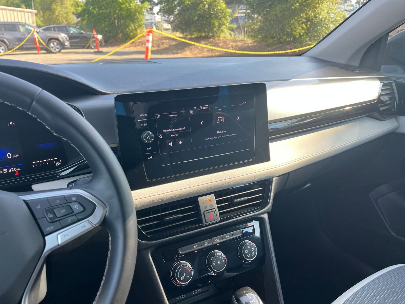 Thumbnail: 2025 Volkswagen Taos - 17