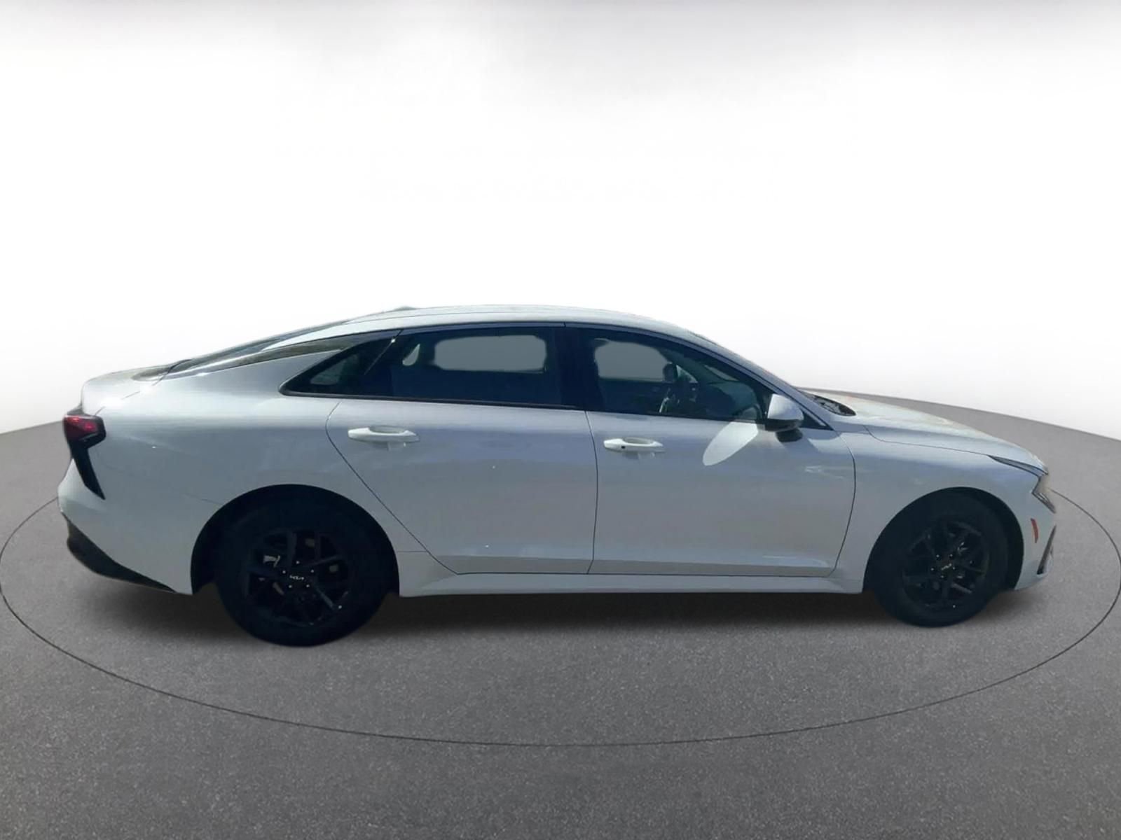 Thumbnail: 2025 Kia K5 - 16