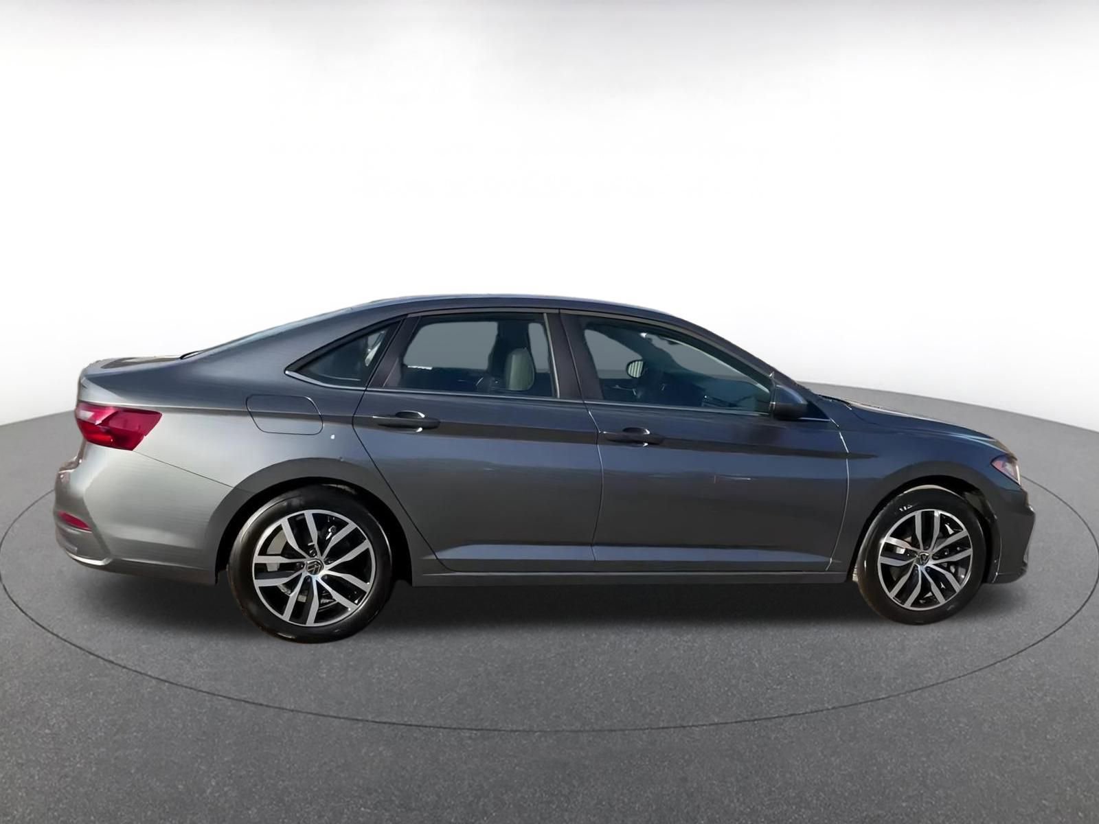 Thumbnail: 2025 Volkswagen Jetta - 16