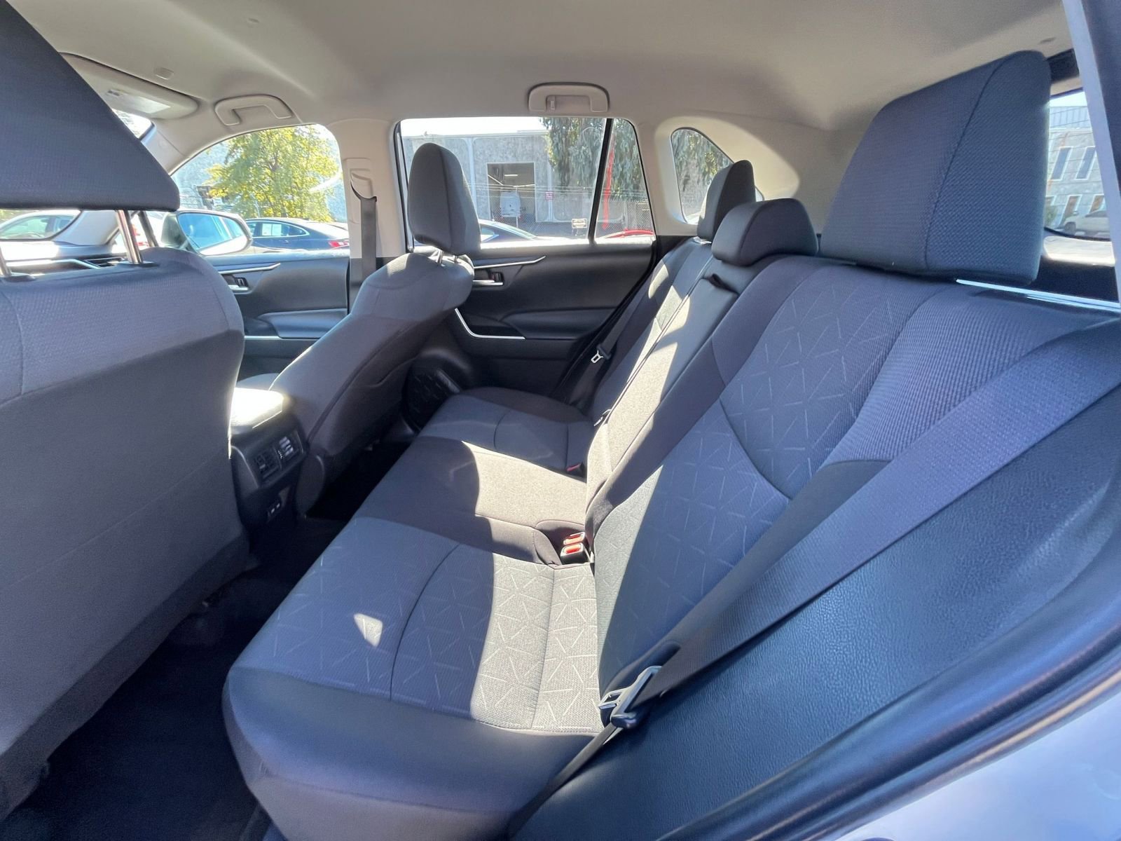 Thumbnail: 2025 Toyota RAV4 - 25