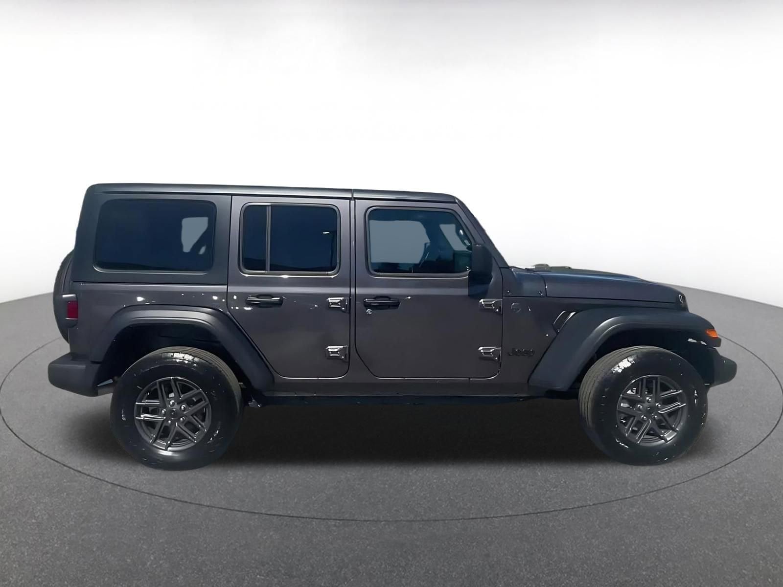 Thumbnail: 2025 Jeep Wrangler - 15