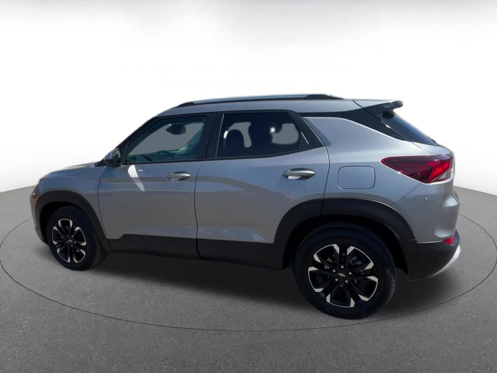 Thumbnail: 2023 Chevrolet TrailBlazer - 10