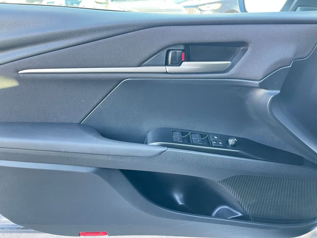 Thumbnail: 2025 Toyota Camry - 21