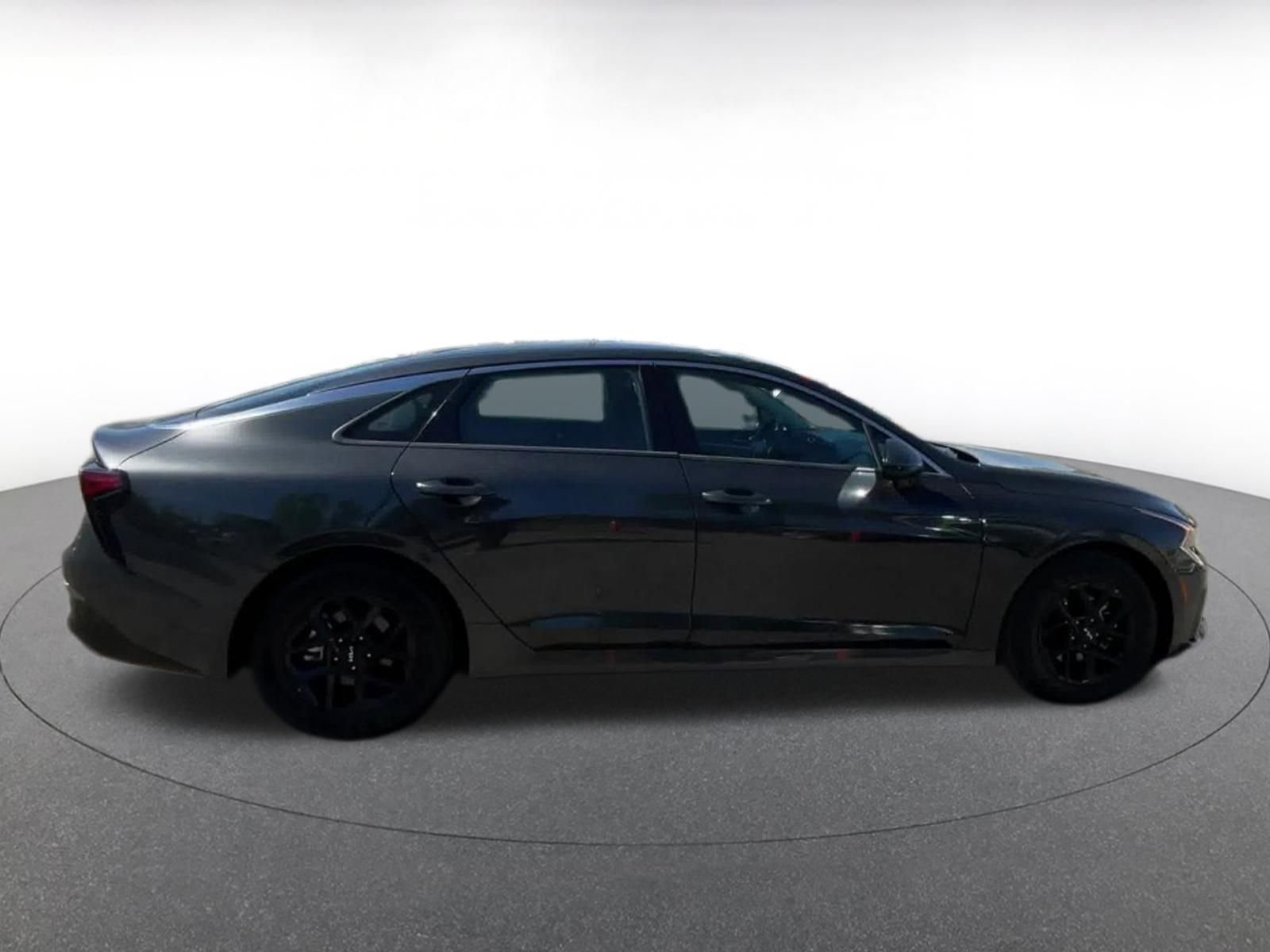 Thumbnail: 2025 Kia K5 - 16
