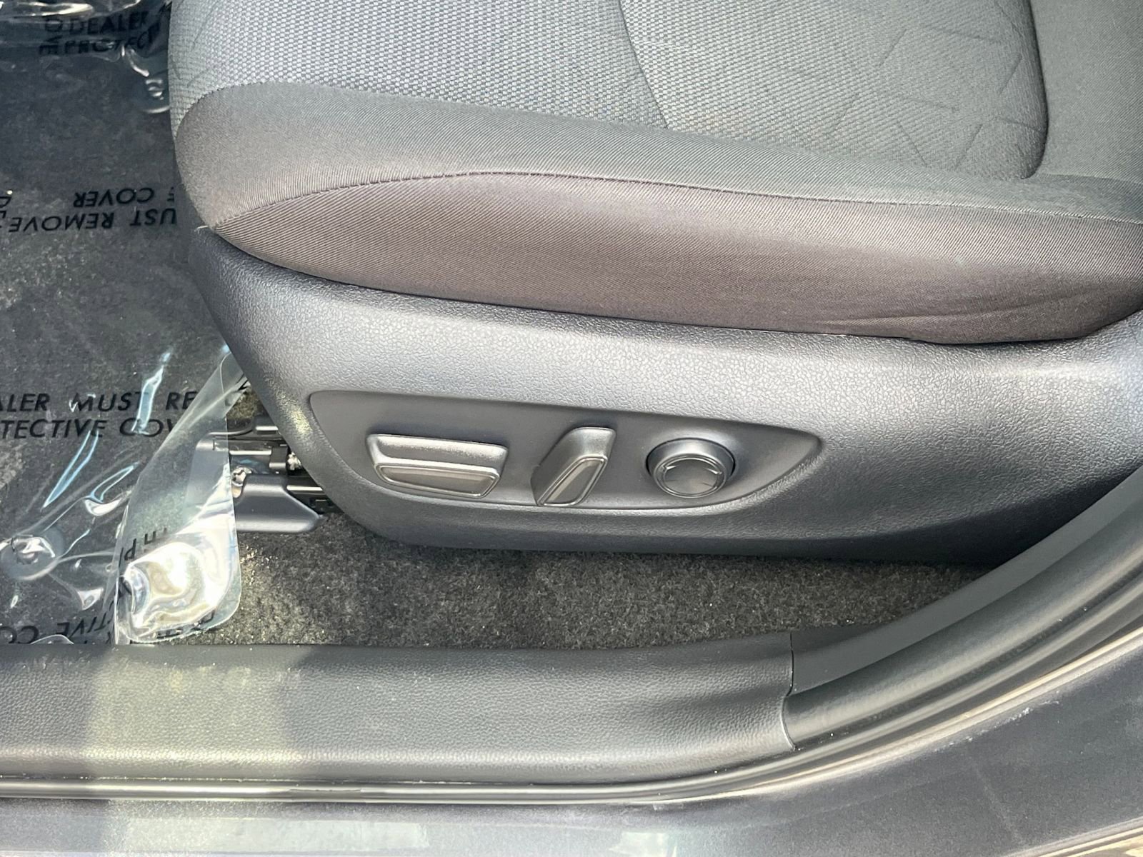 Thumbnail: 2025 Toyota RAV4 - 23