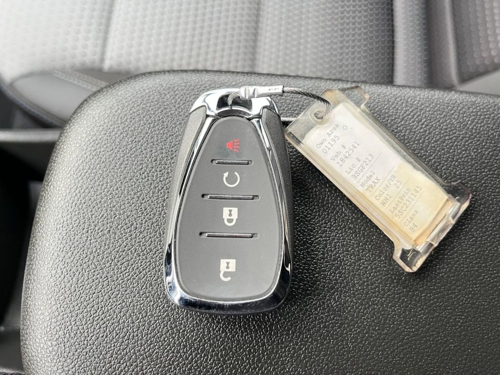 Thumbnail: 2025 Chevrolet Trax - 32