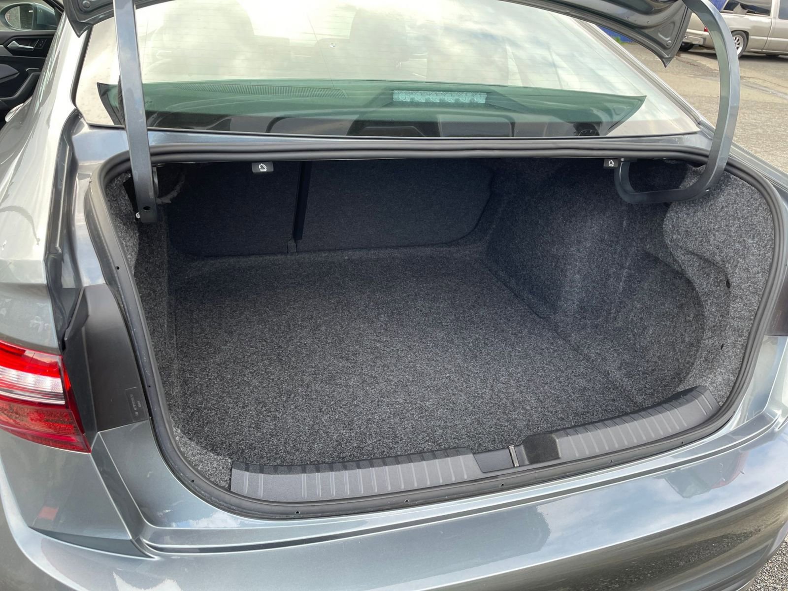 Thumbnail: 2025 Volkswagen Jetta - 30