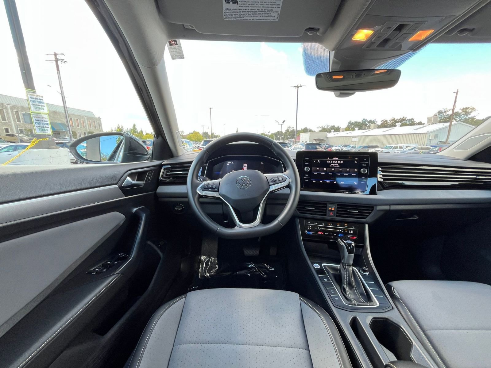 Thumbnail: 2025 Volkswagen Jetta - 33