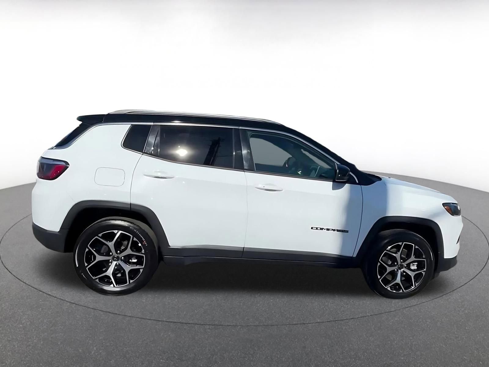 Thumbnail: 2025 Jeep Compass - 16
