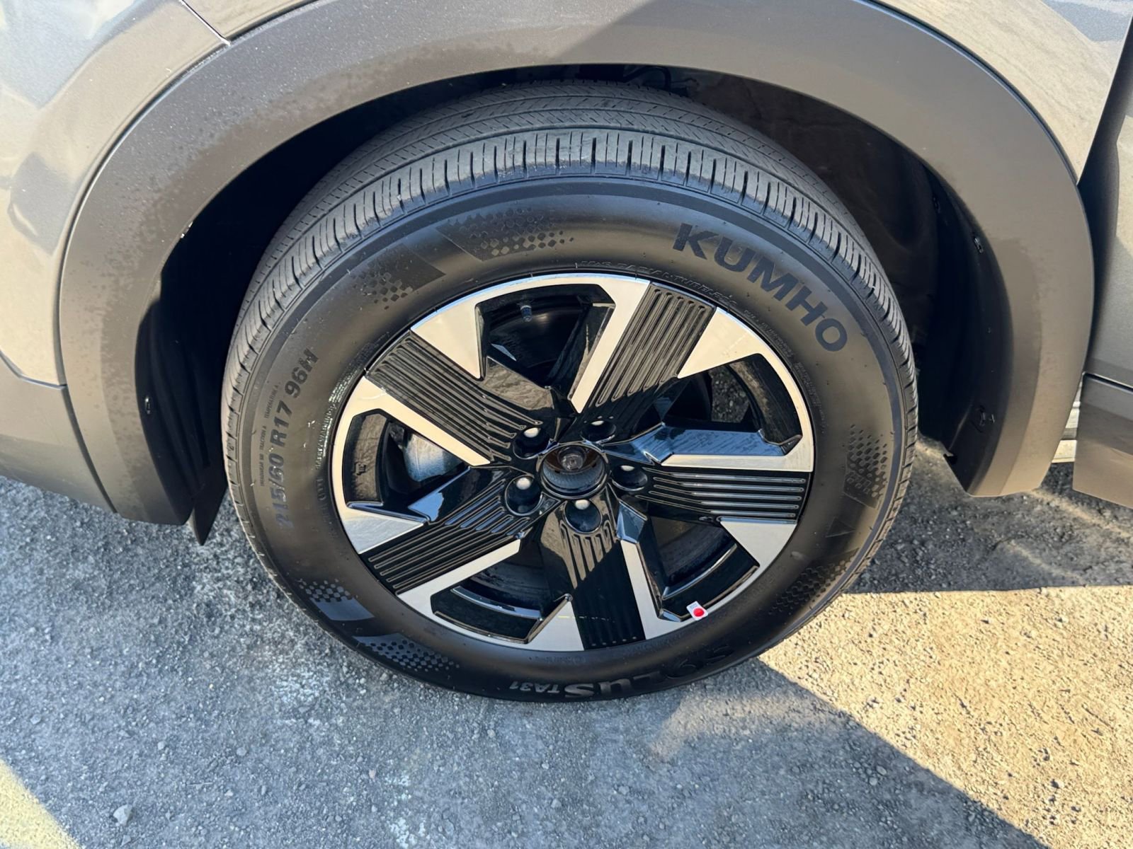 Thumbnail: 2025 Nissan Kicks - 28