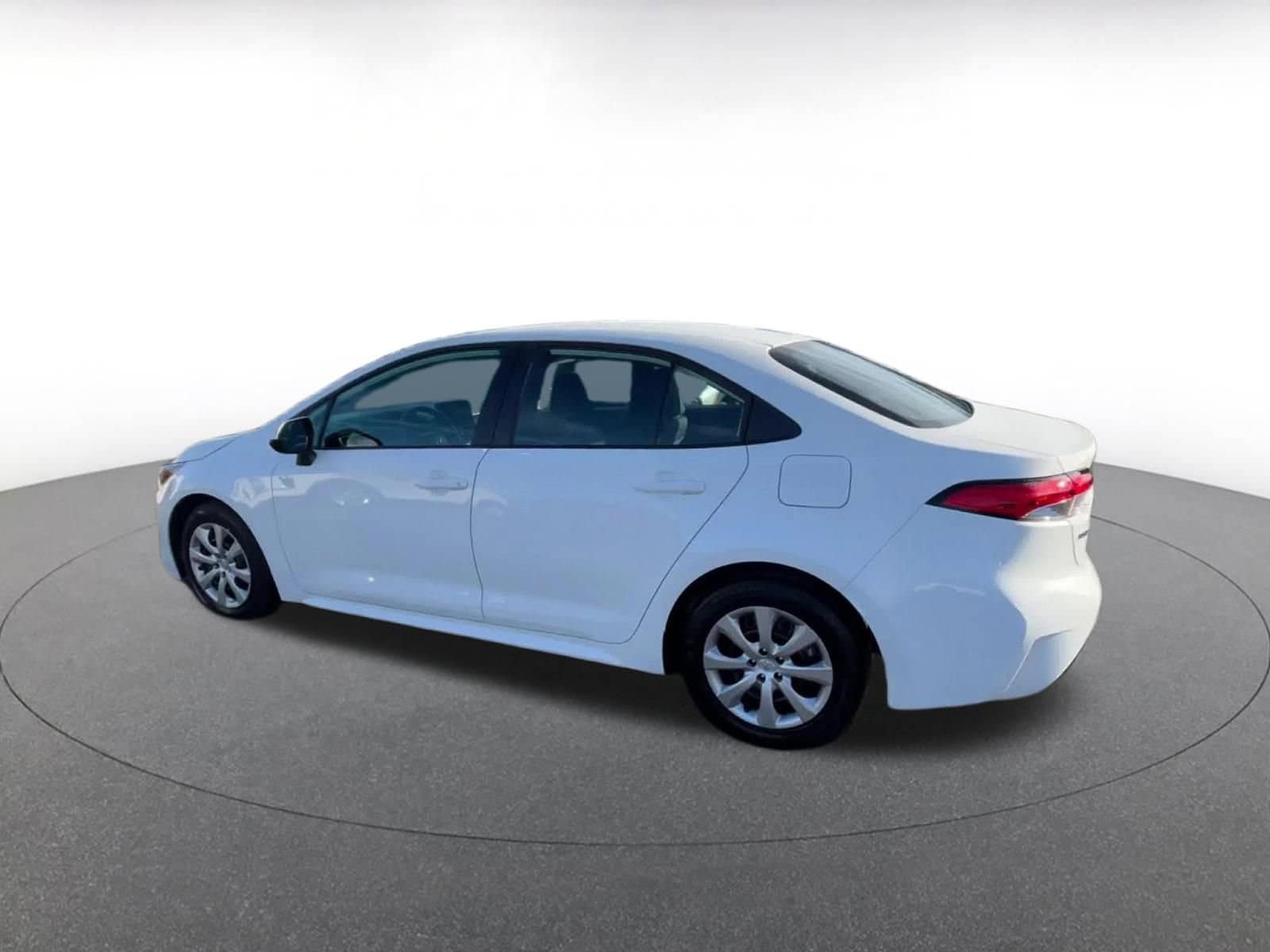 Thumbnail: 2025 Toyota Corolla - 10