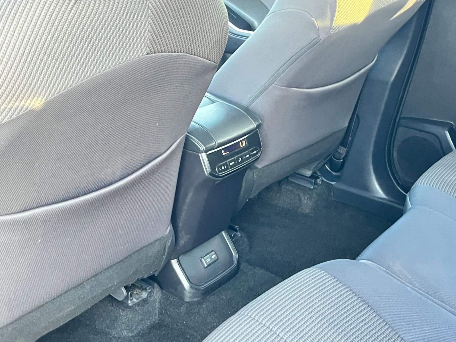 Thumbnail: 2025 Toyota Highlander - 25