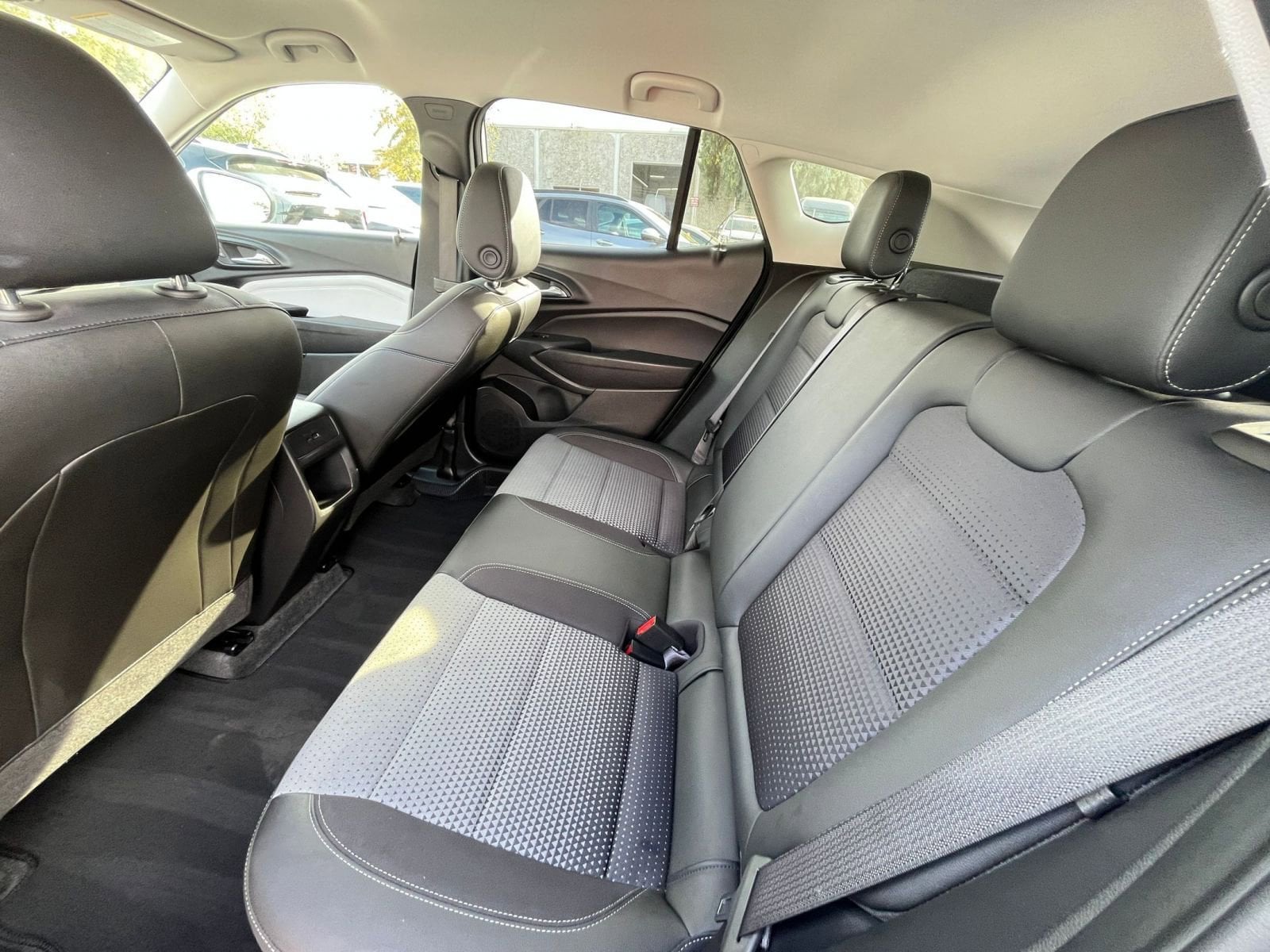 Thumbnail: 2025 Chevrolet Trax - 23