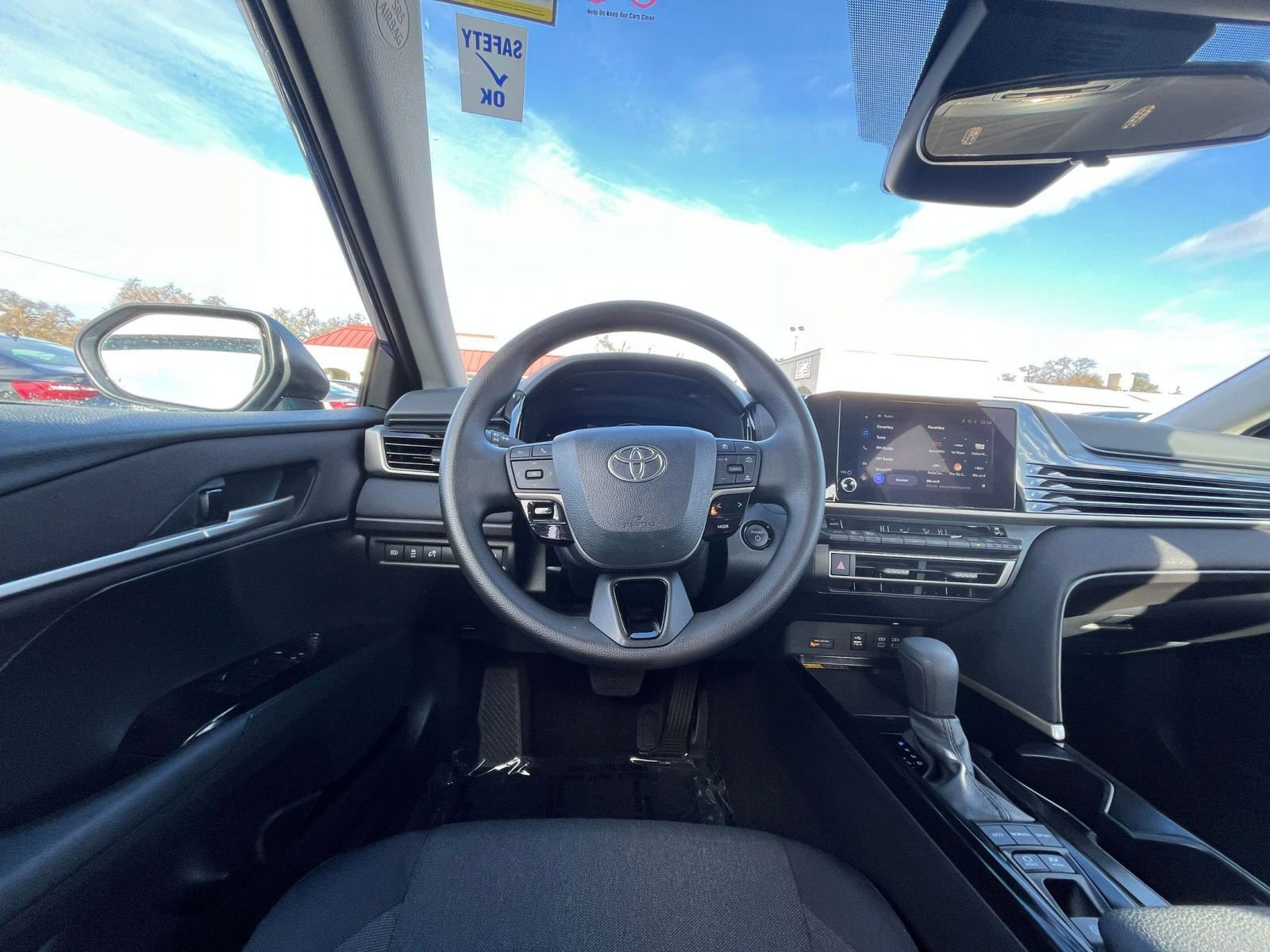 Thumbnail: 2025 Toyota Camry - 33