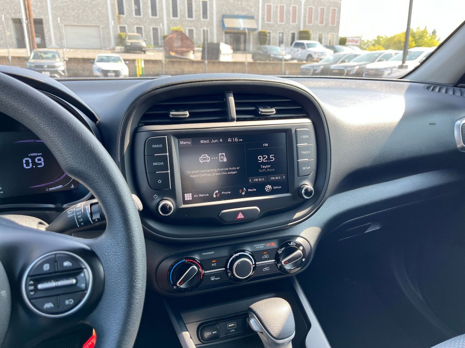 2024 Kia Soul LX 18