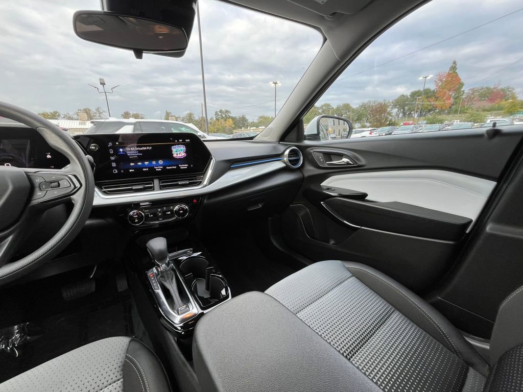 Thumbnail: 2025 Chevrolet Trax - 35