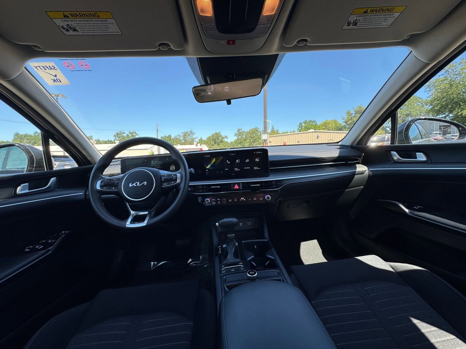 Thumbnail: 2025 Kia K5 - 32