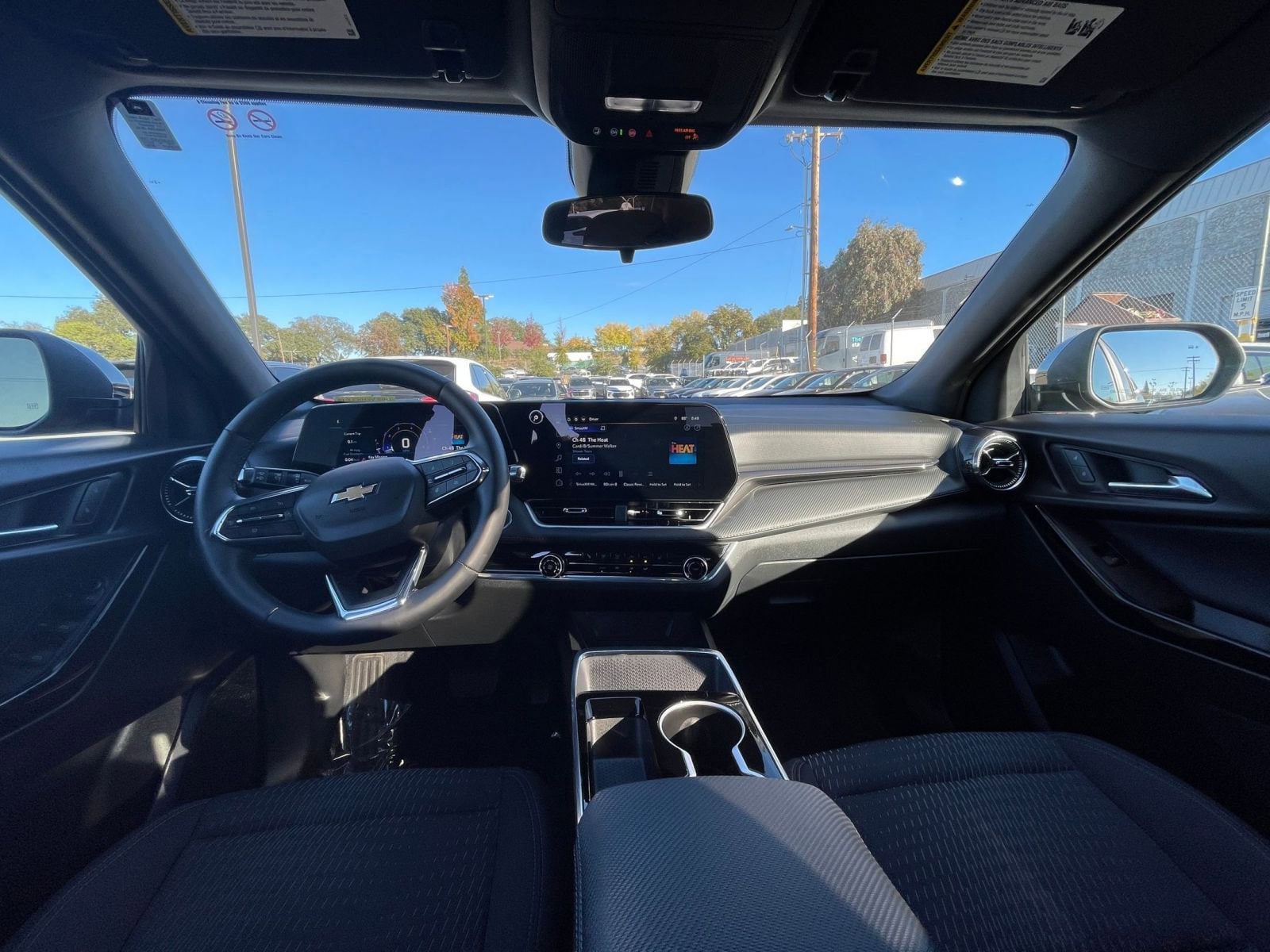 Thumbnail: 2025 Chevrolet Equinox - 32