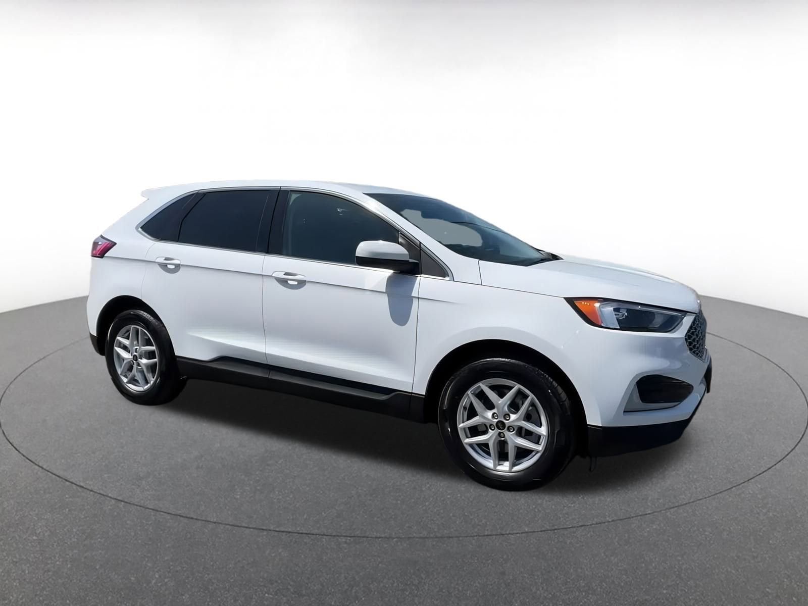Thumbnail: 2024 Ford Edge - 2