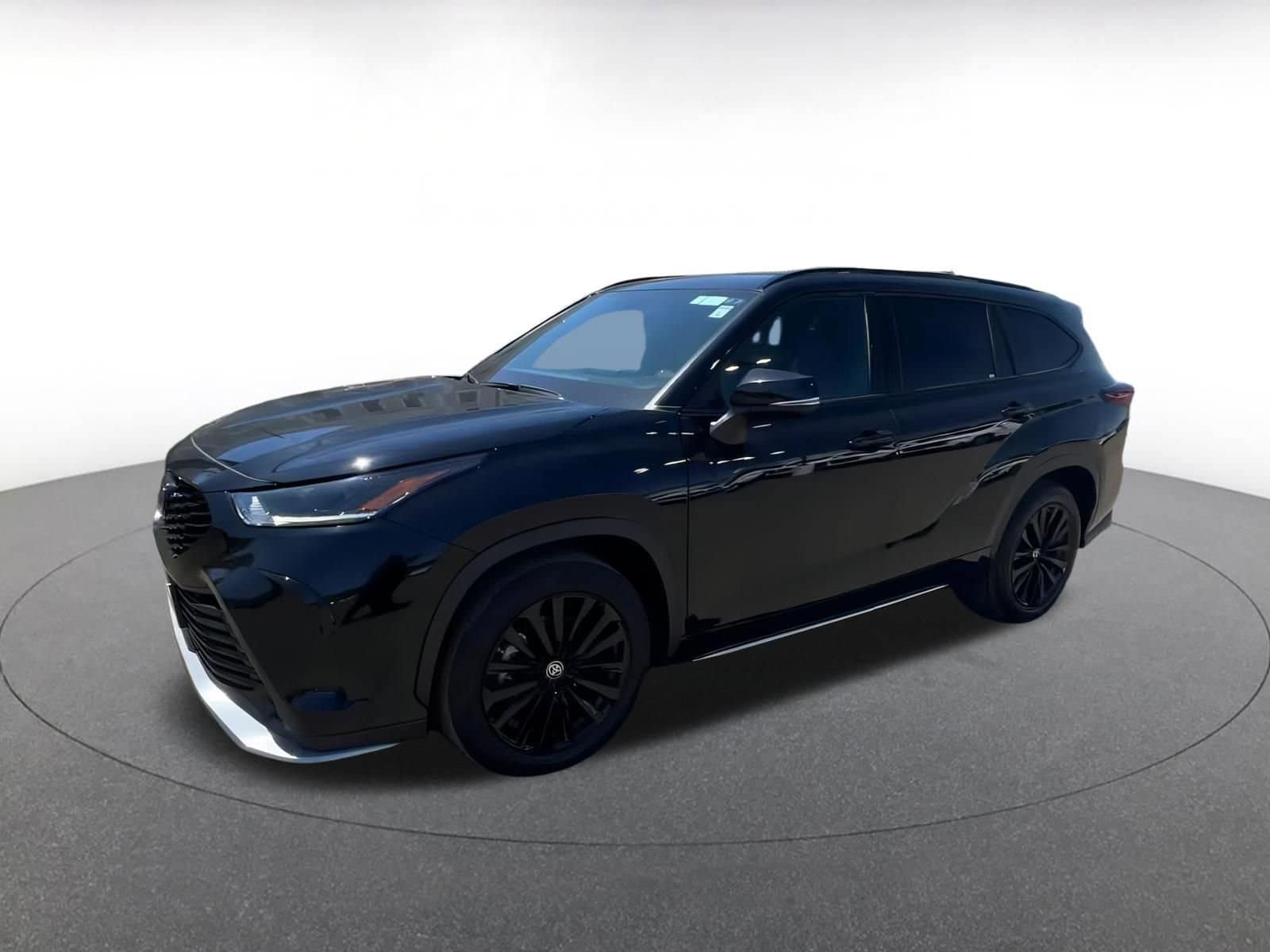 Thumbnail: 2024 Toyota Highlander - 7