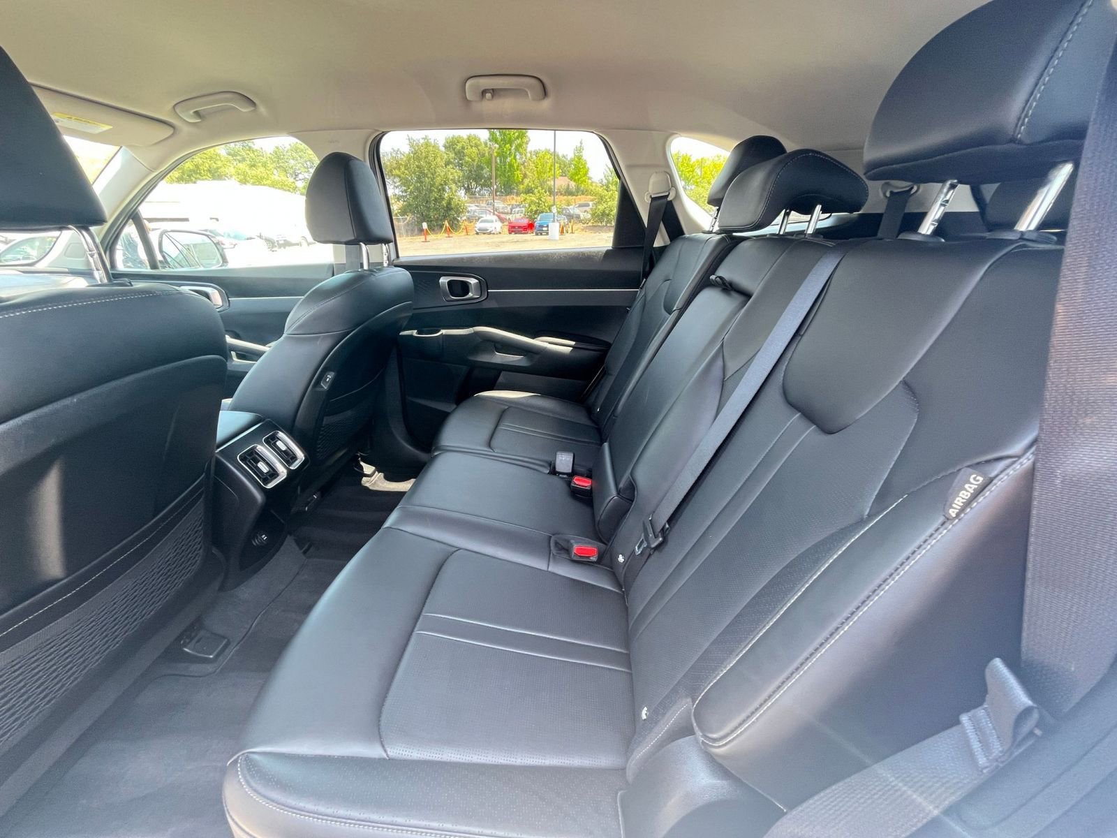 2024 Kia Sorento S 26