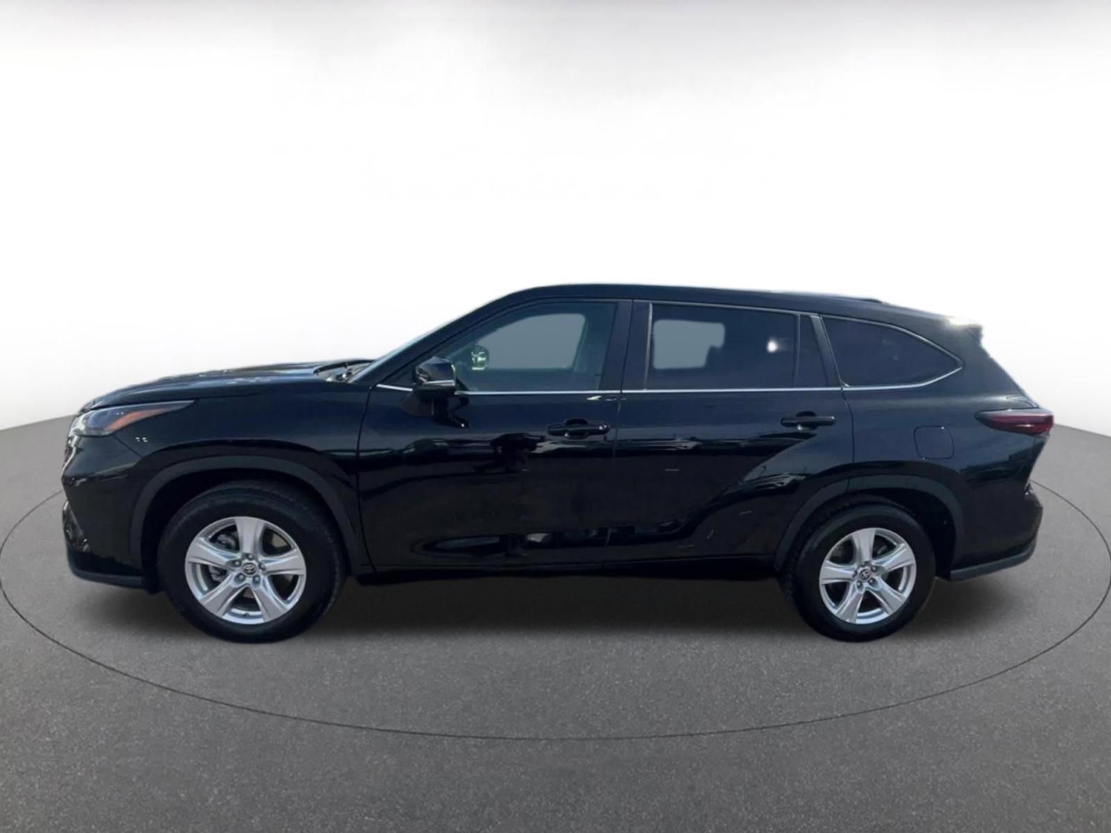 Thumbnail: 2025 Toyota Highlander - 9