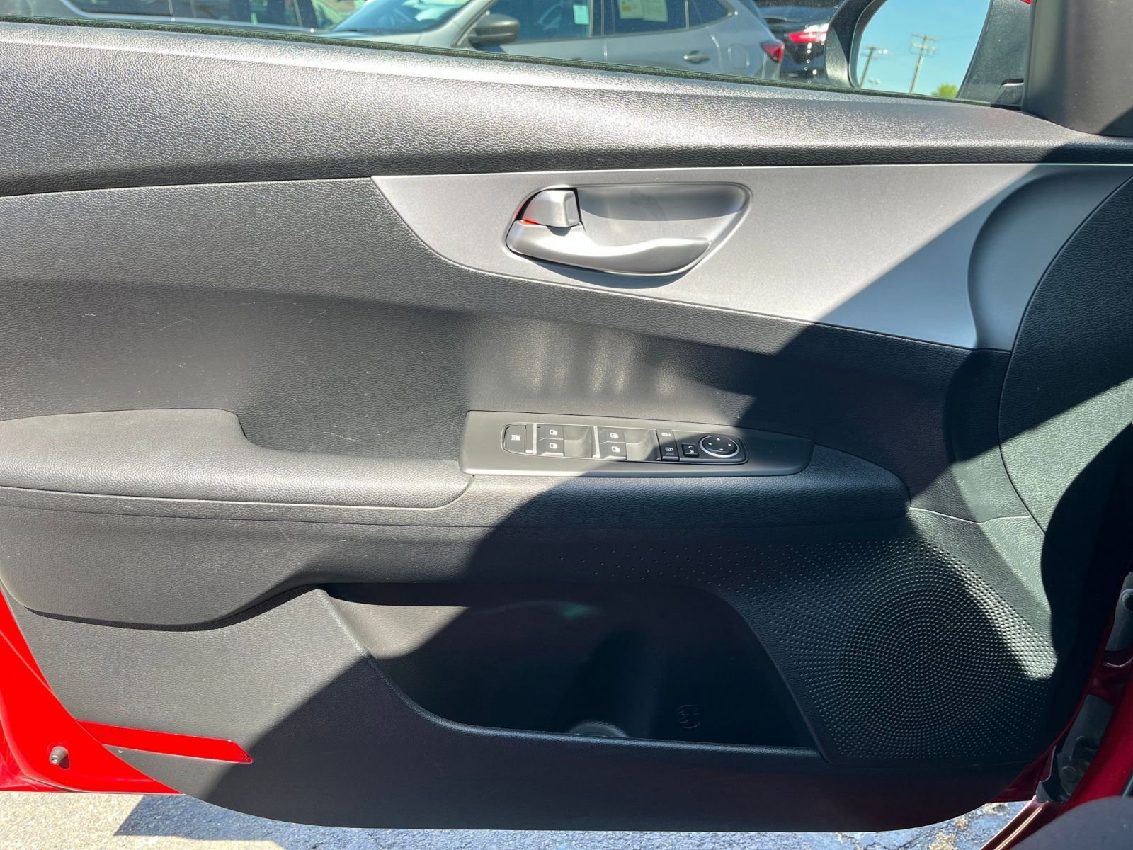 Thumbnail: 2023 Kia Forte - 20