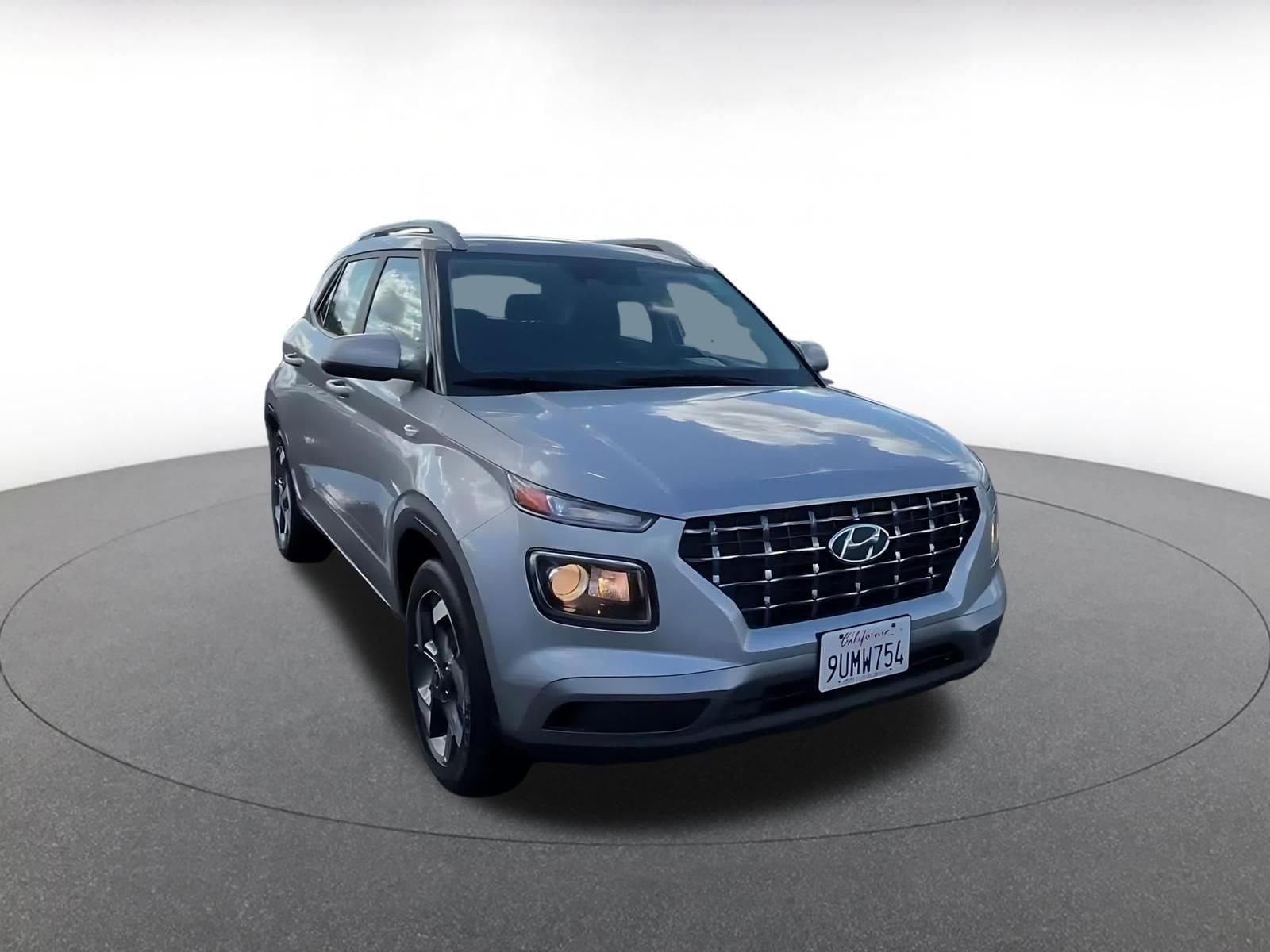 Thumbnail: 2025 Hyundai Venue - 3