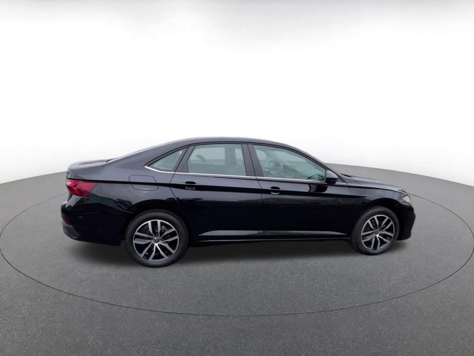 Thumbnail: 2025 Volkswagen Jetta - 16