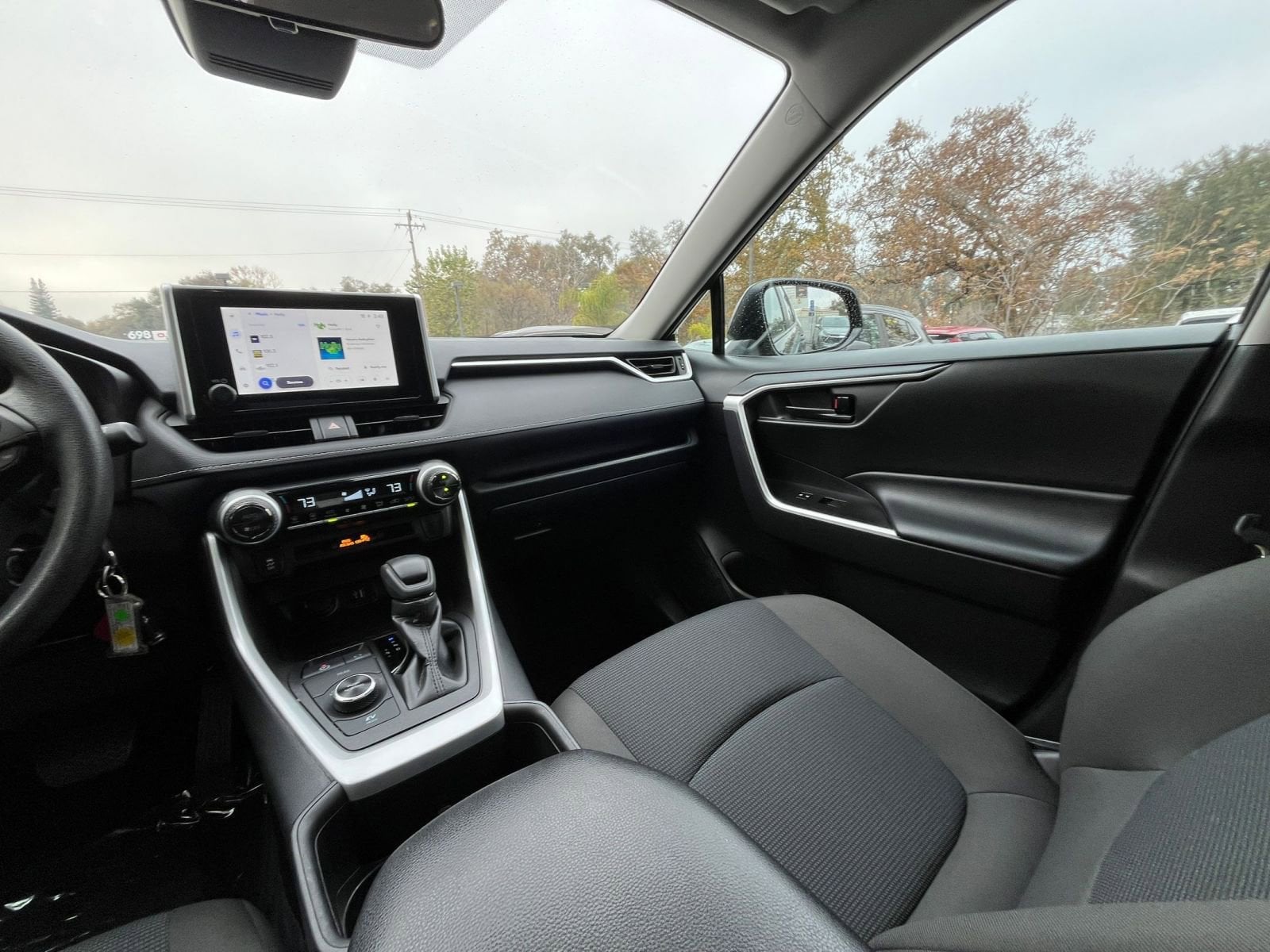 Thumbnail: 2025 Toyota RAV4 - 34