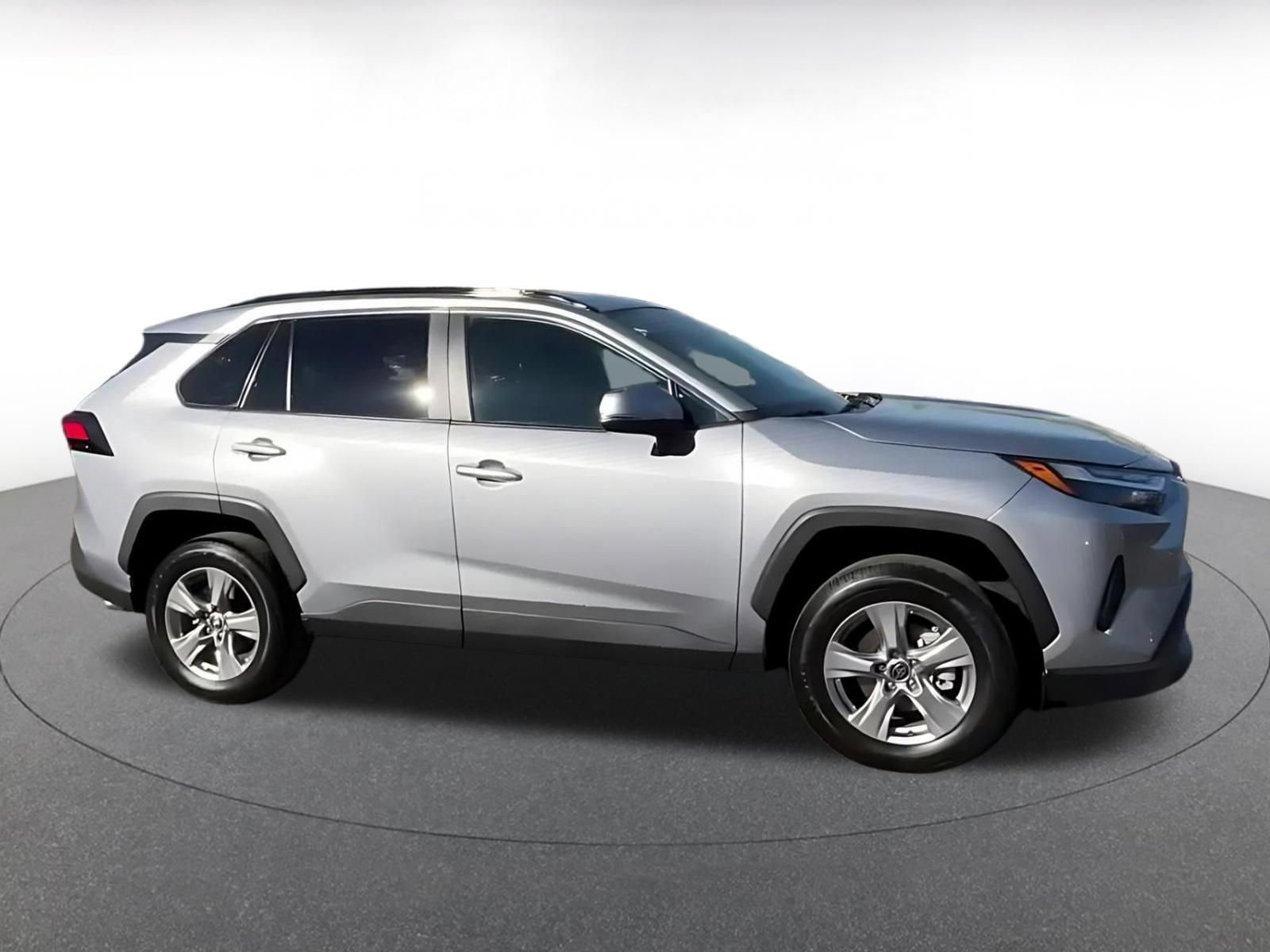 Thumbnail: 2025 Toyota RAV4 - 16