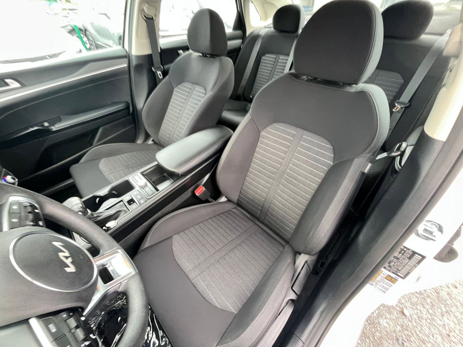 Thumbnail: 2025 Kia K5 - 35