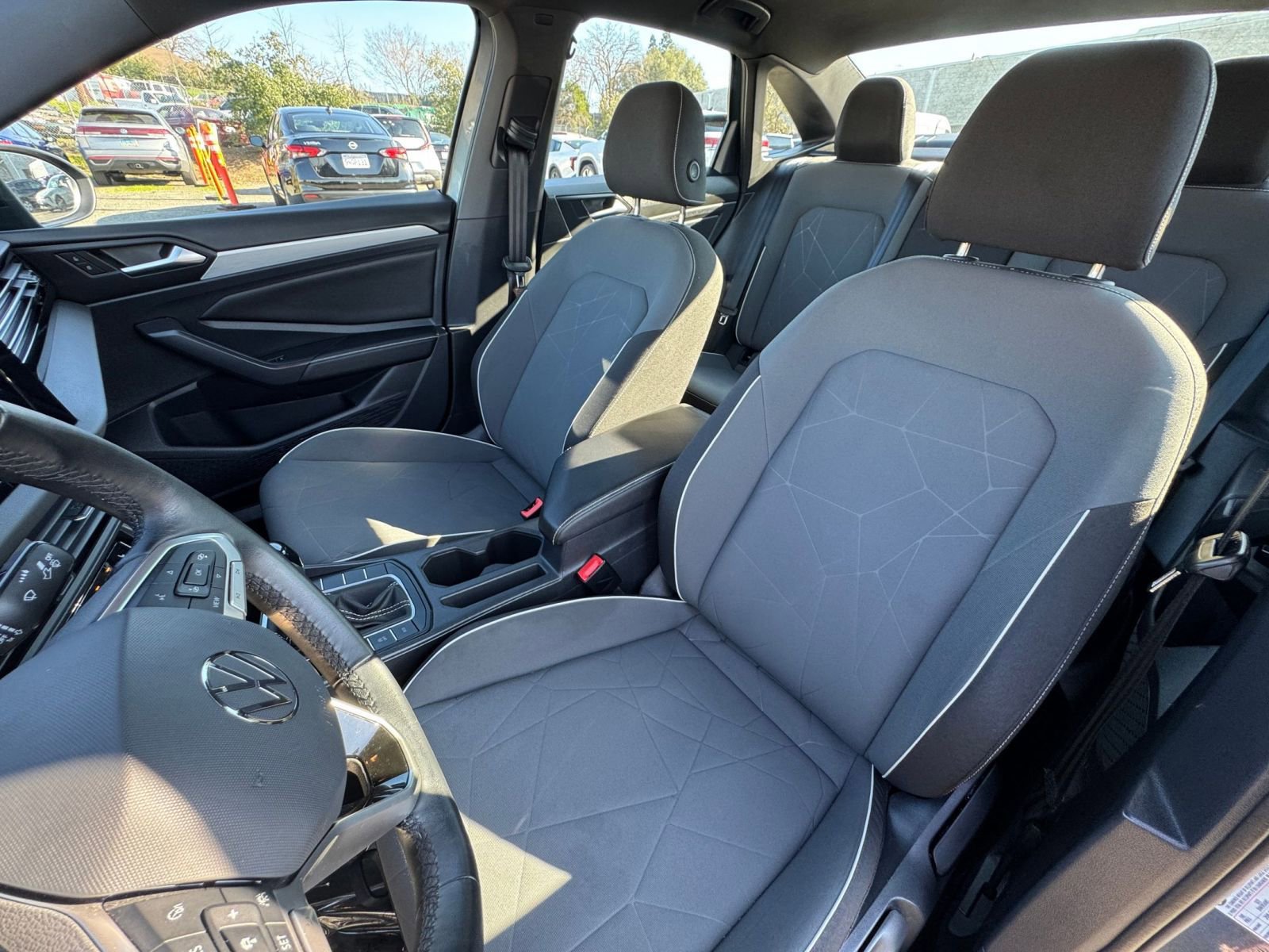 Thumbnail: 2025 Volkswagen Jetta - 34