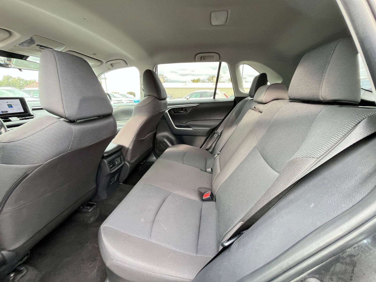 Thumbnail: 2025 Toyota RAV4 - 24