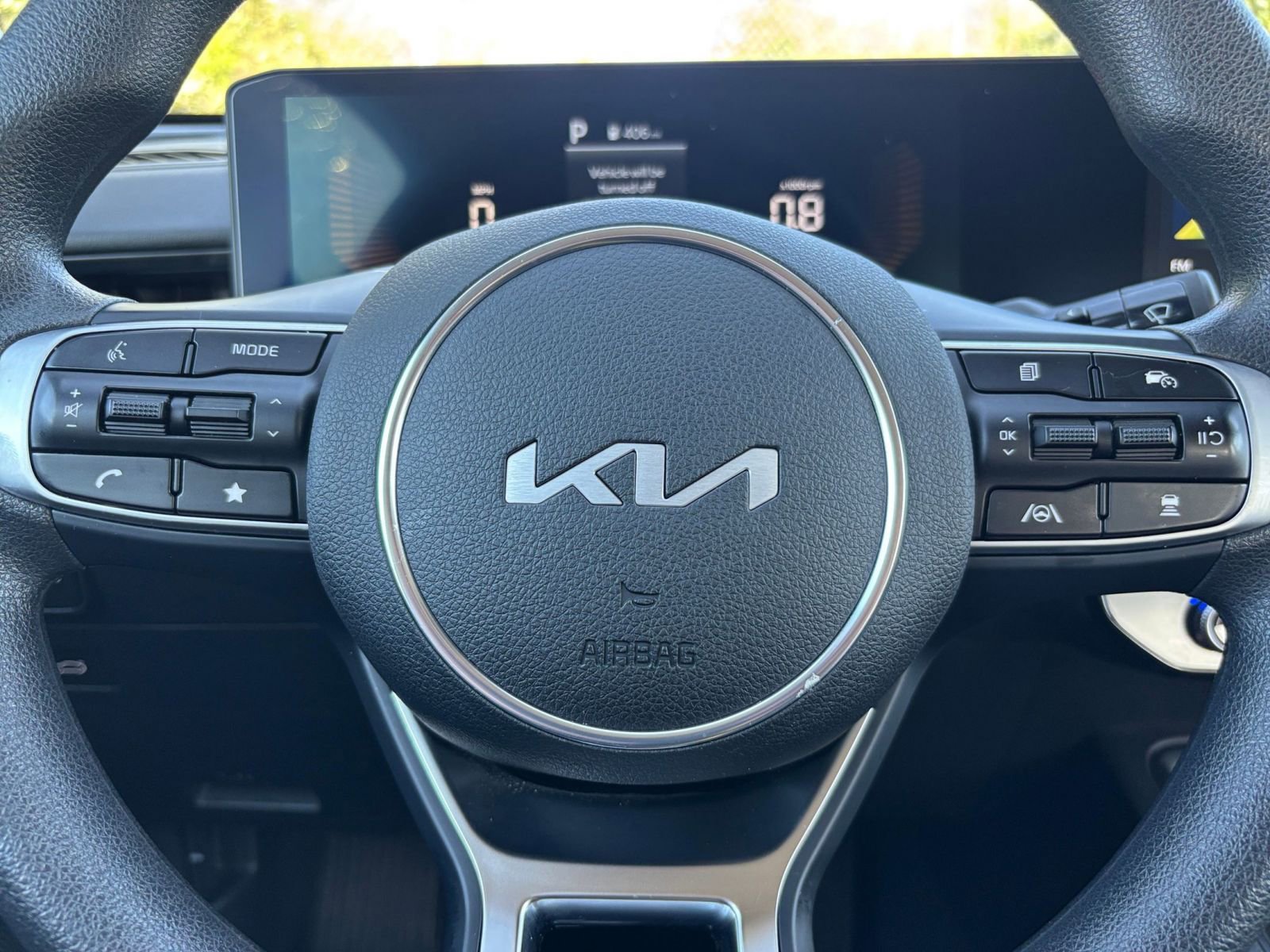 Thumbnail: 2025 Kia K5 - 27