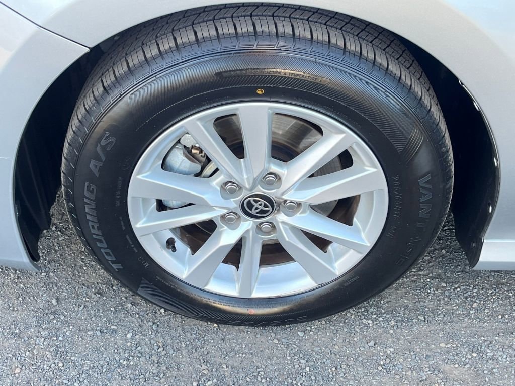 Thumbnail: 2025 Toyota Camry - 17