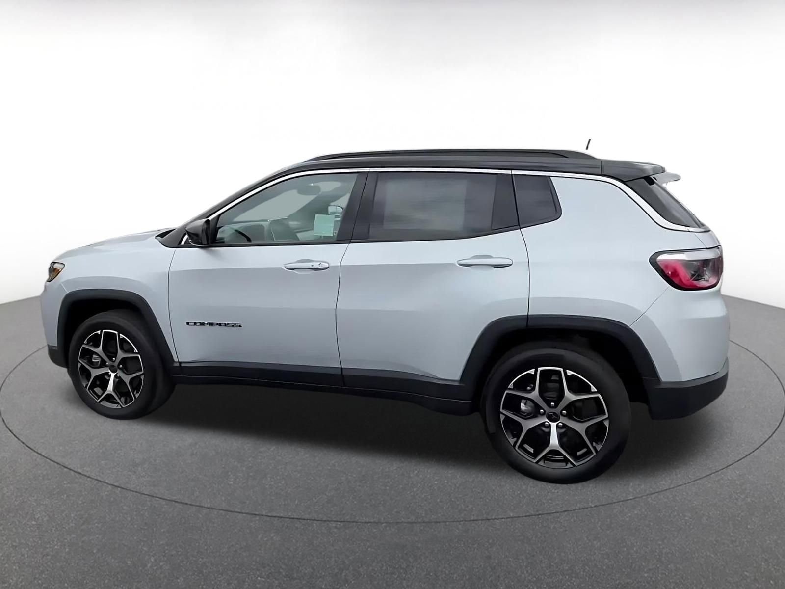Thumbnail: 2025 Jeep Compass - 9