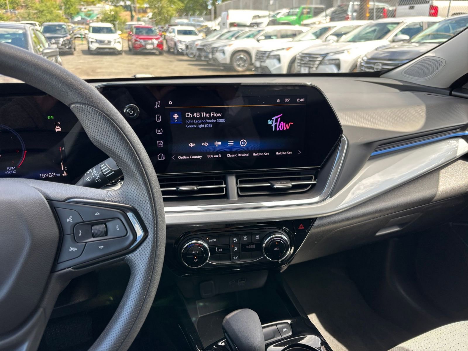 Thumbnail: 2025 Chevrolet Trax - 17