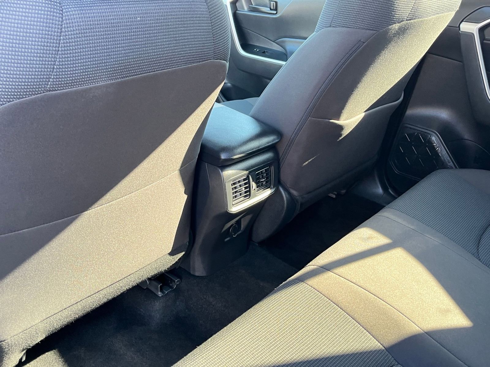 Thumbnail: 2025 Toyota RAV4 - 22