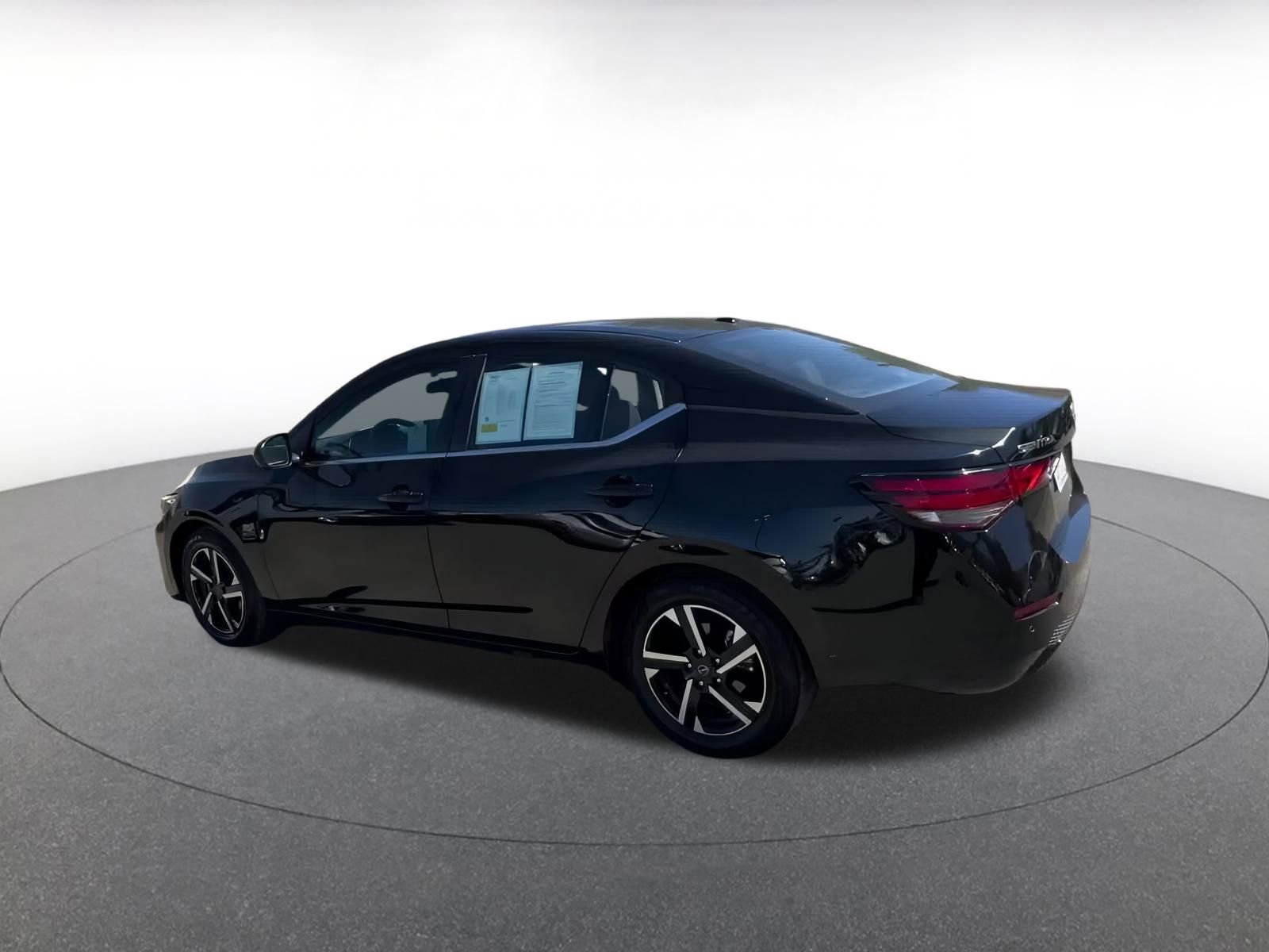 Thumbnail: 2024 Nissan Sentra - 10