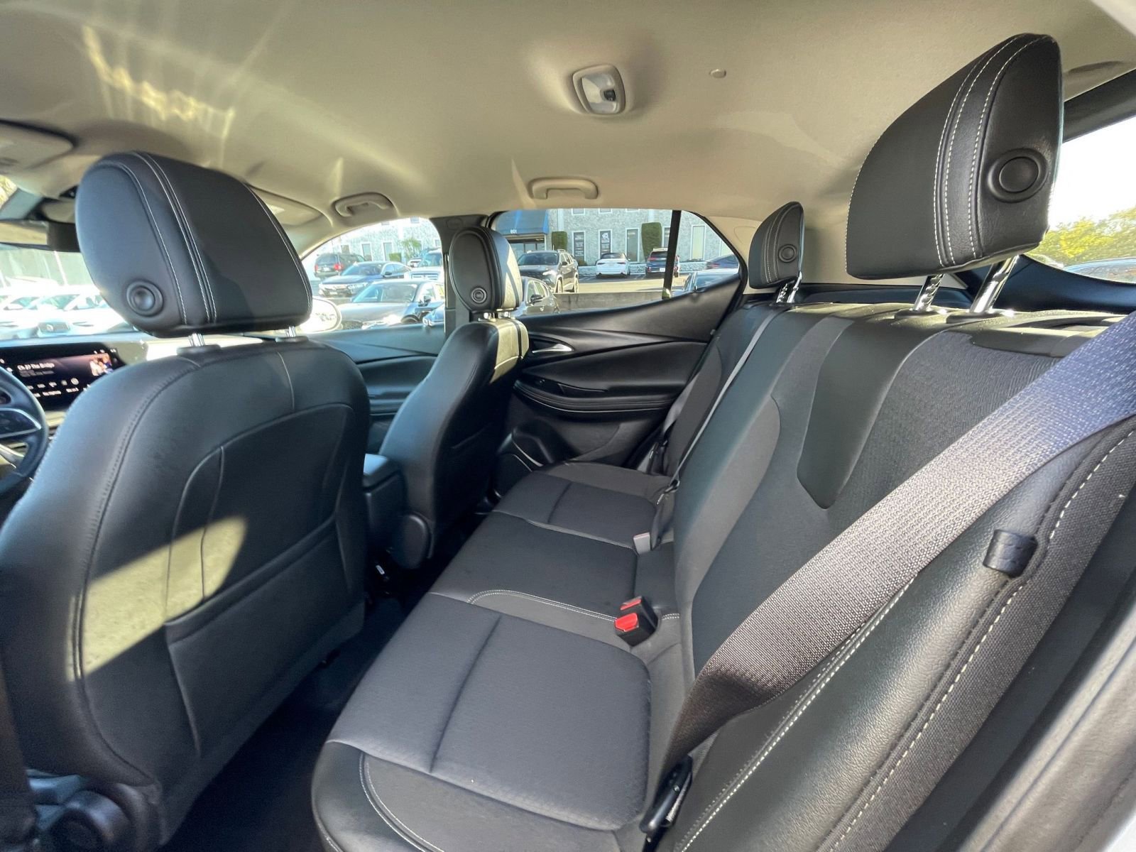 Thumbnail: 2025 Buick Encore GX - 31