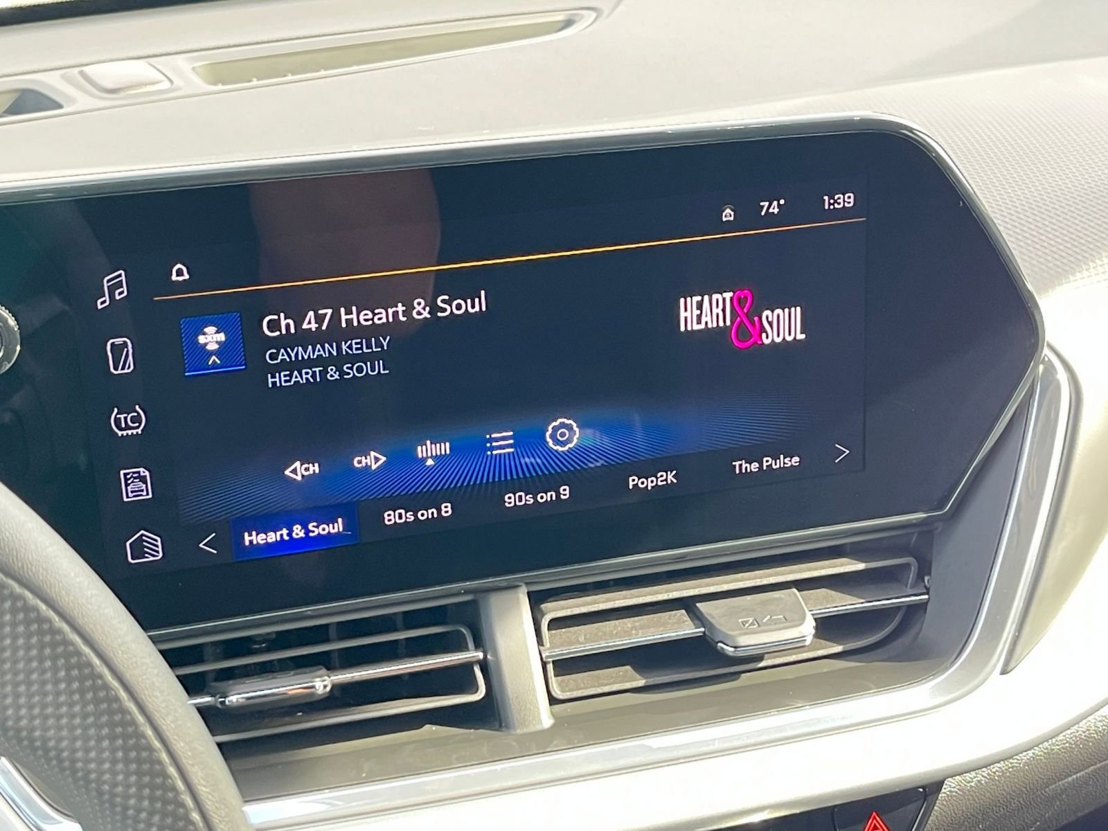 Thumbnail: 2025 Chevrolet Trax - 21