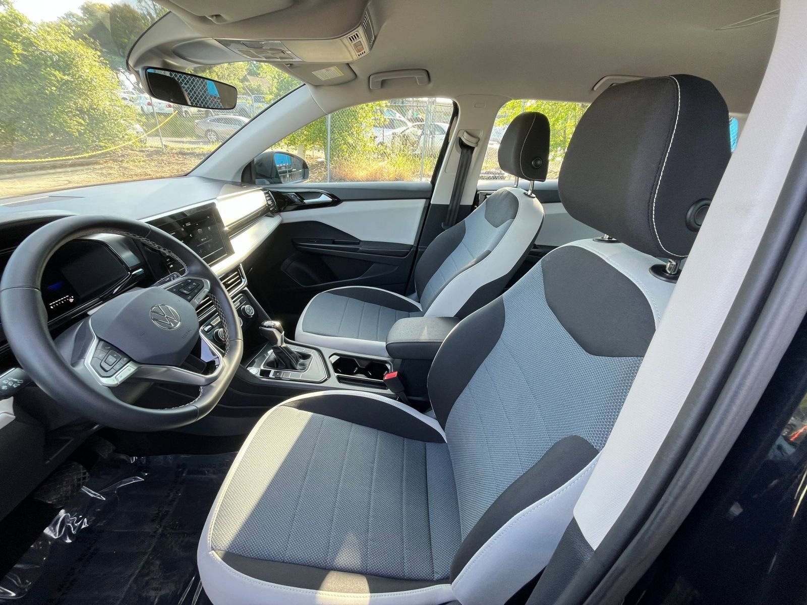 Thumbnail: 2025 Volkswagen Taos - 24