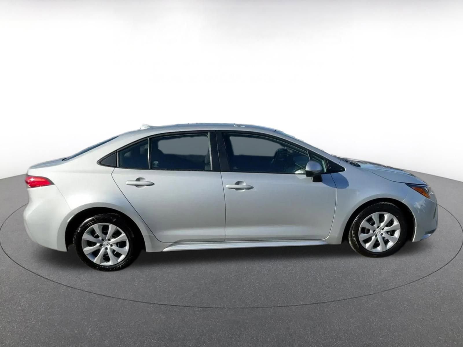 Thumbnail: 2023 Toyota Corolla - 16